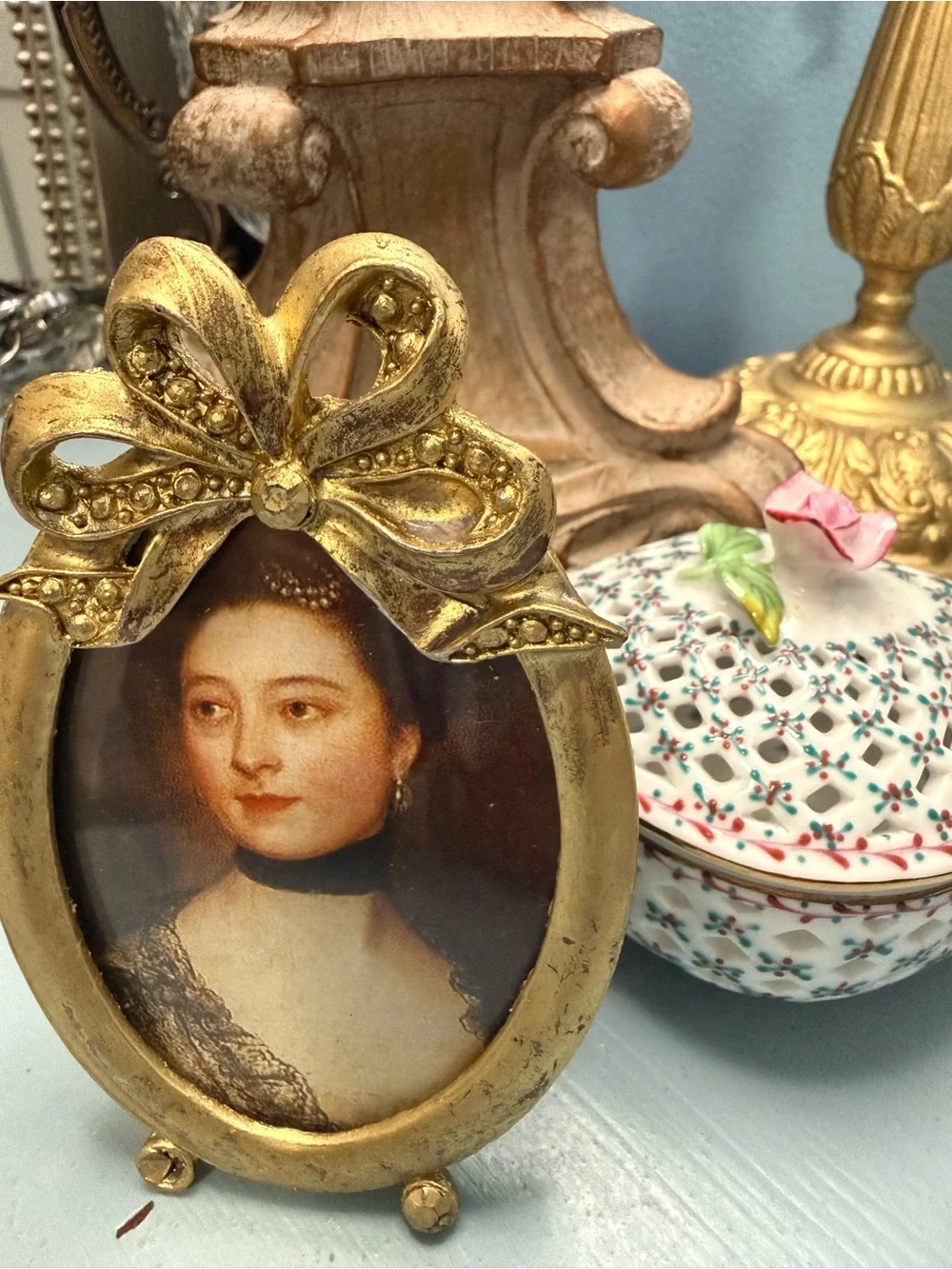 Gold Bow Oval Decorative Photo Frame - Home Accents